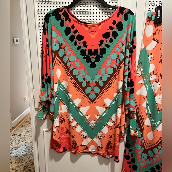 Eva Varro Maxine print Collection, Orange and Green Pants & Tunic coordinate - Picture 6 of 11